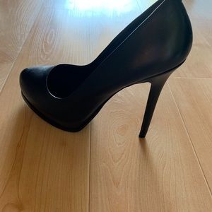Black Aldo heels